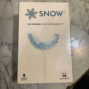 SNOW ❄️Teeth Whitening Kit NEW In Sealed Box 6 month Supple Up to 75 Treatments